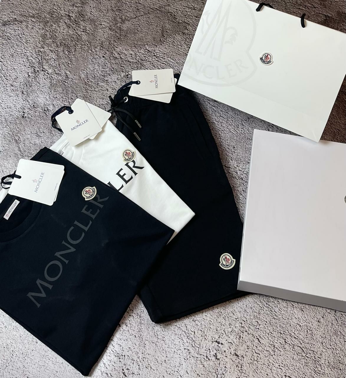 Шорти Moncler. Шорти спортивні