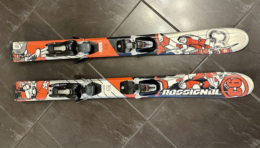 Komplet Narty Rossignol 93 cm, buty tecnica 18,5 cm, kijki 78 cm