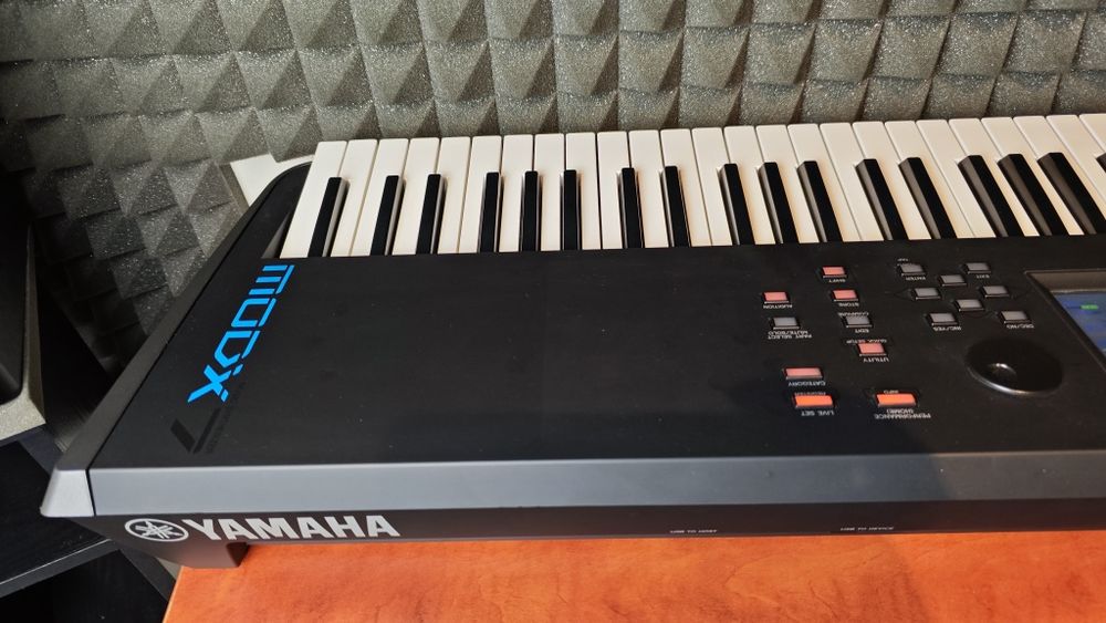 Yamaha MODX7  stan idealny