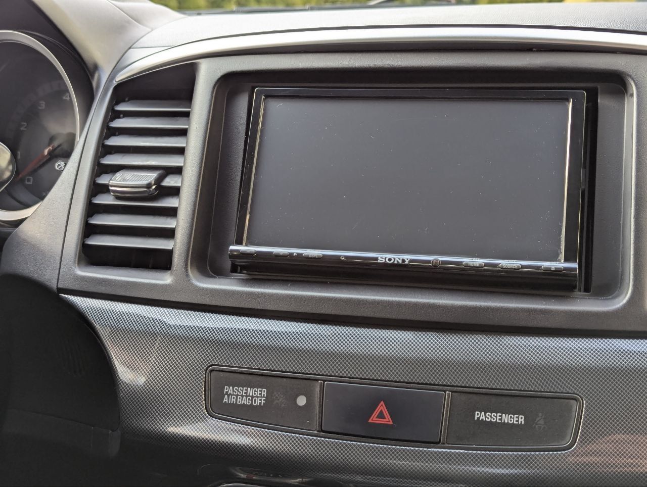 Mitsubishi lancer хетчбек 1.8 АКП газ.