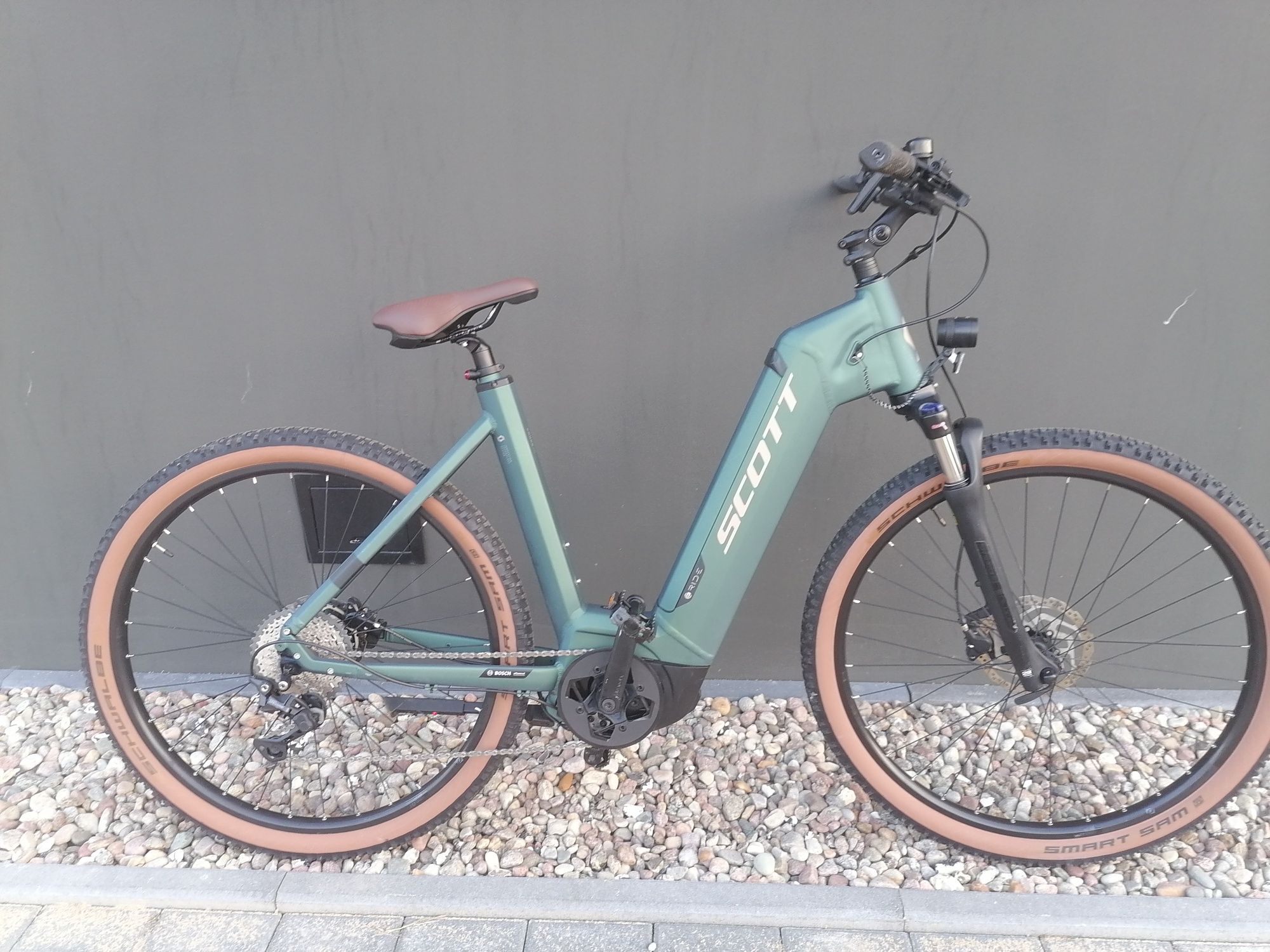 Rower elektryczny damski mtb. SCOTT cross 10. Bosch CX.