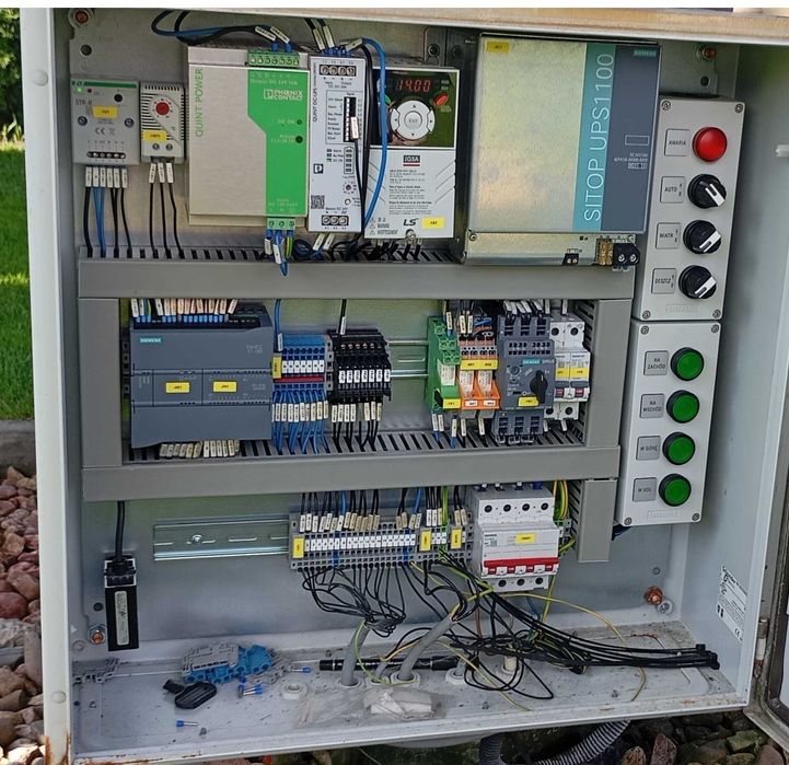Tracker fotowoltaiczny 6,725kWp - konstrukcja, panele, falownik