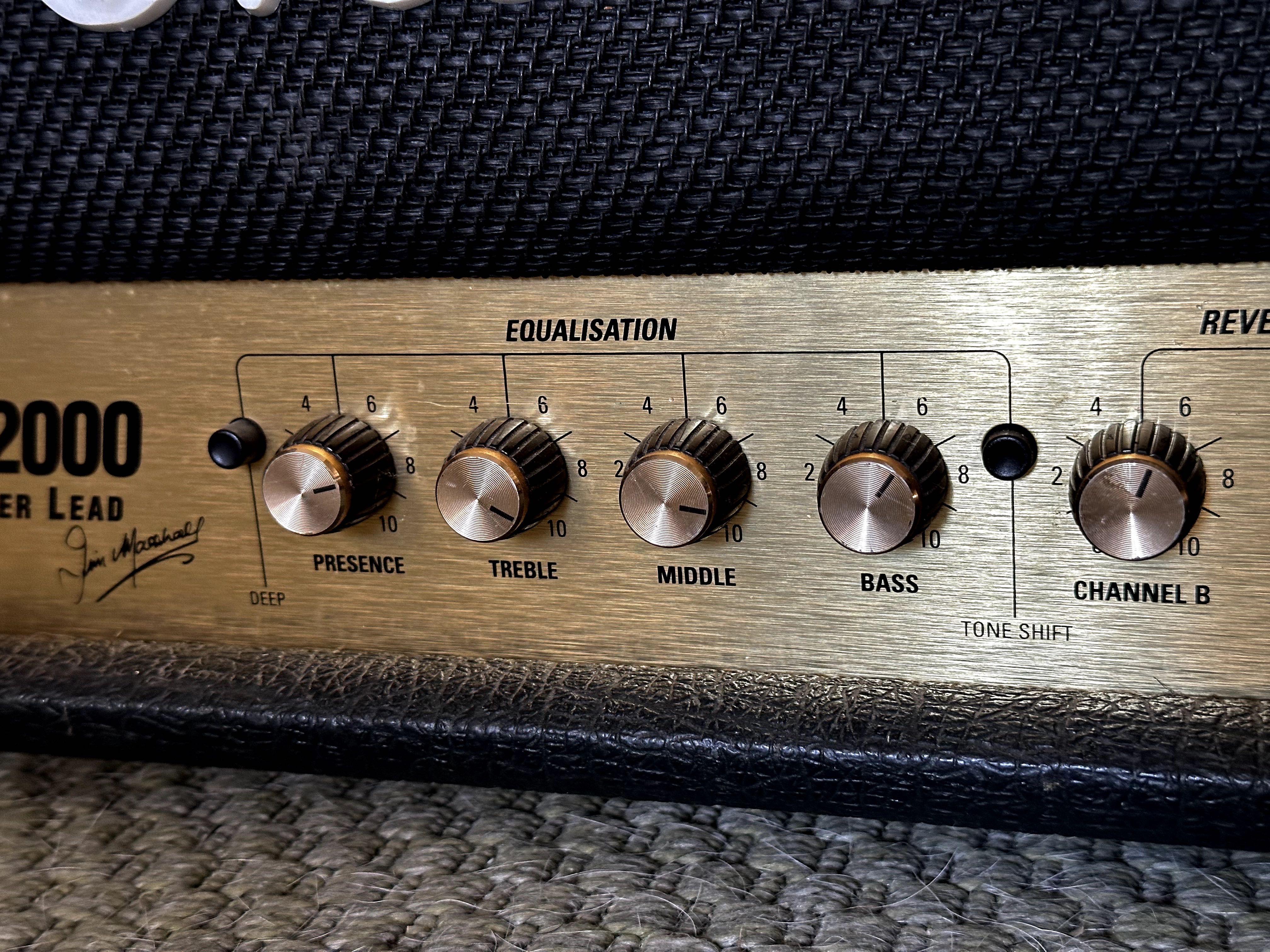 Marshall JCM 2000 DSL 100 Dual Super Lead