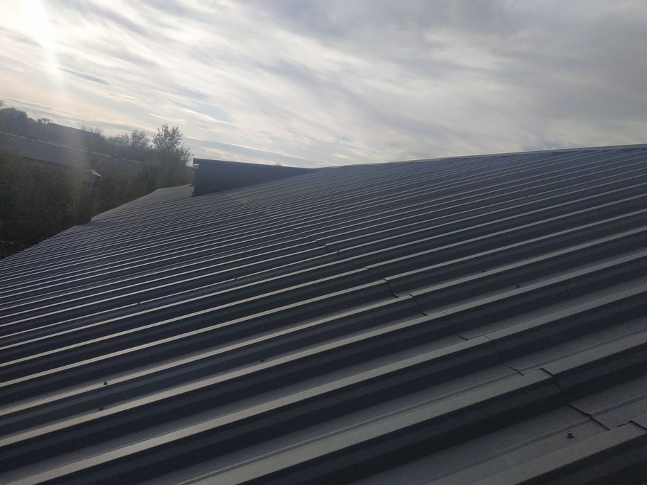 Монтаж кровли из профнастила