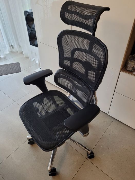 Fotel obrotowy biurowy z regulacją