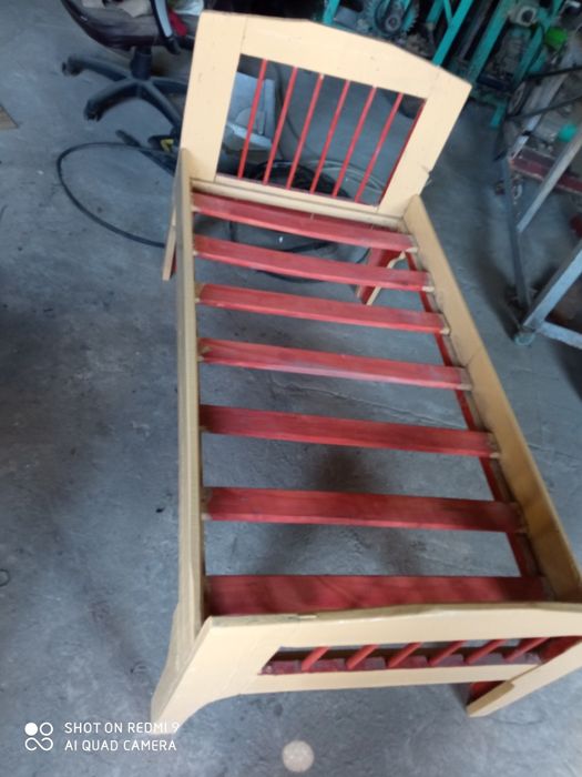 Sprzedam łóżeczko dziecięce