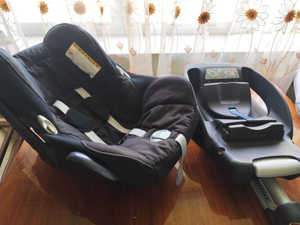 Fotelik Maxi Cosi z bazą ISOFIX
