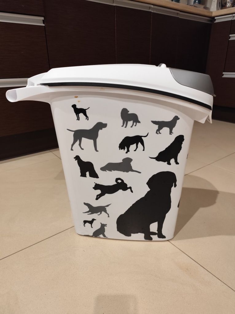 Pojemnik na karmę Curver 23l 10 kg
