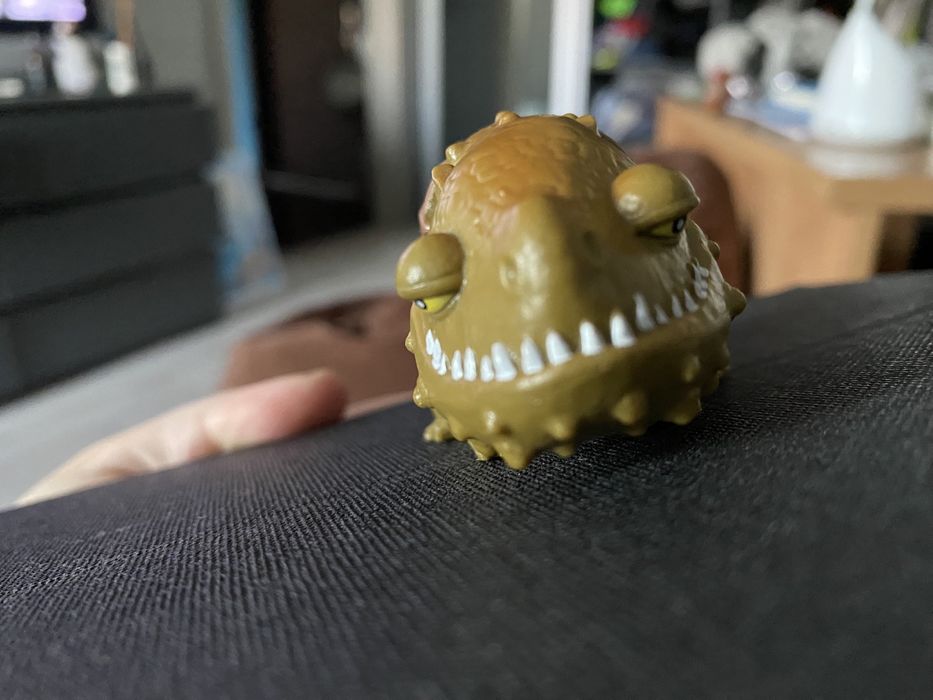 Іграшка дракону «сарделька» з мультфільму