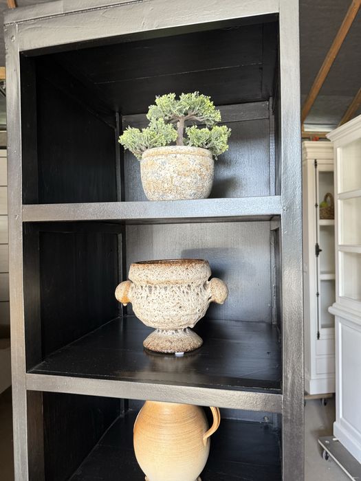 Drewniany regał wysoki wąski czarny tekowy teak loft nowoczesny