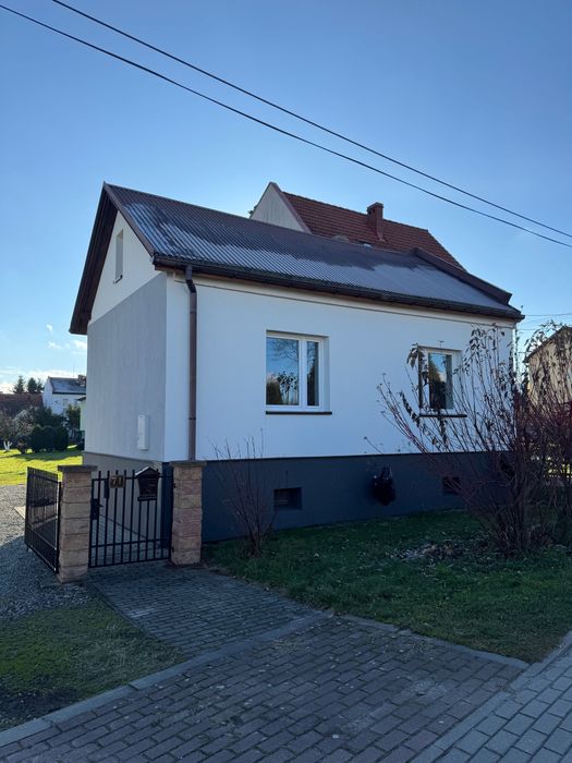 Przytulny dom jednorodzinny (130m2) z ogrodem do wynajęcia – Leśna