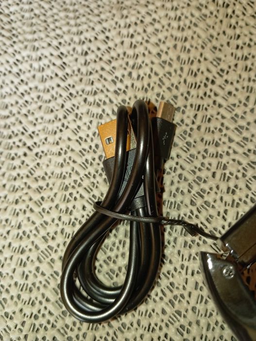 Okulary szpiegowskie z wmontowaną kamerką i kartą pamięci 32 GB