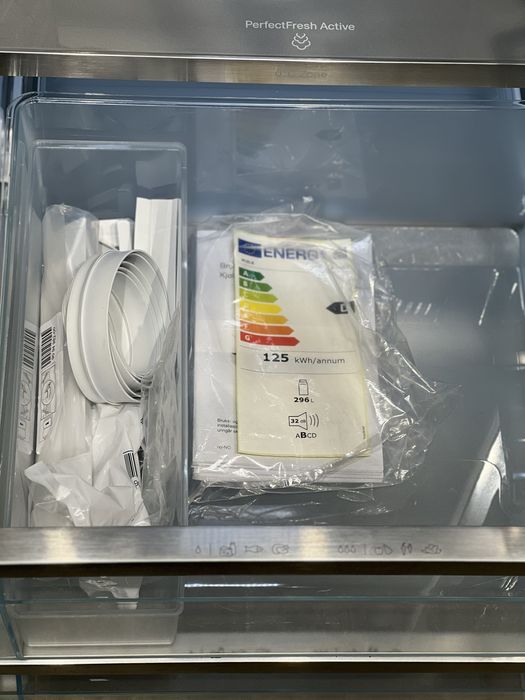 Вбудований холодильник K 7773 D. WI-FI/ Полиці що освітлюються/ TOP 24