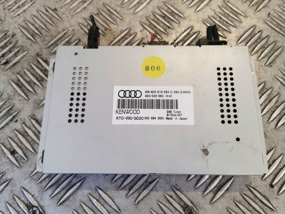 wzmacniacz radia audi oe 4e0035563