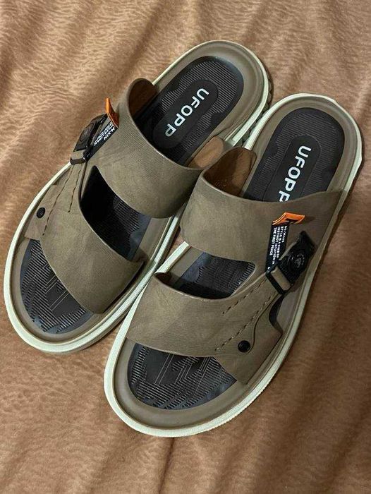 Шльопанці чоловічі, світло-коричневого коліру