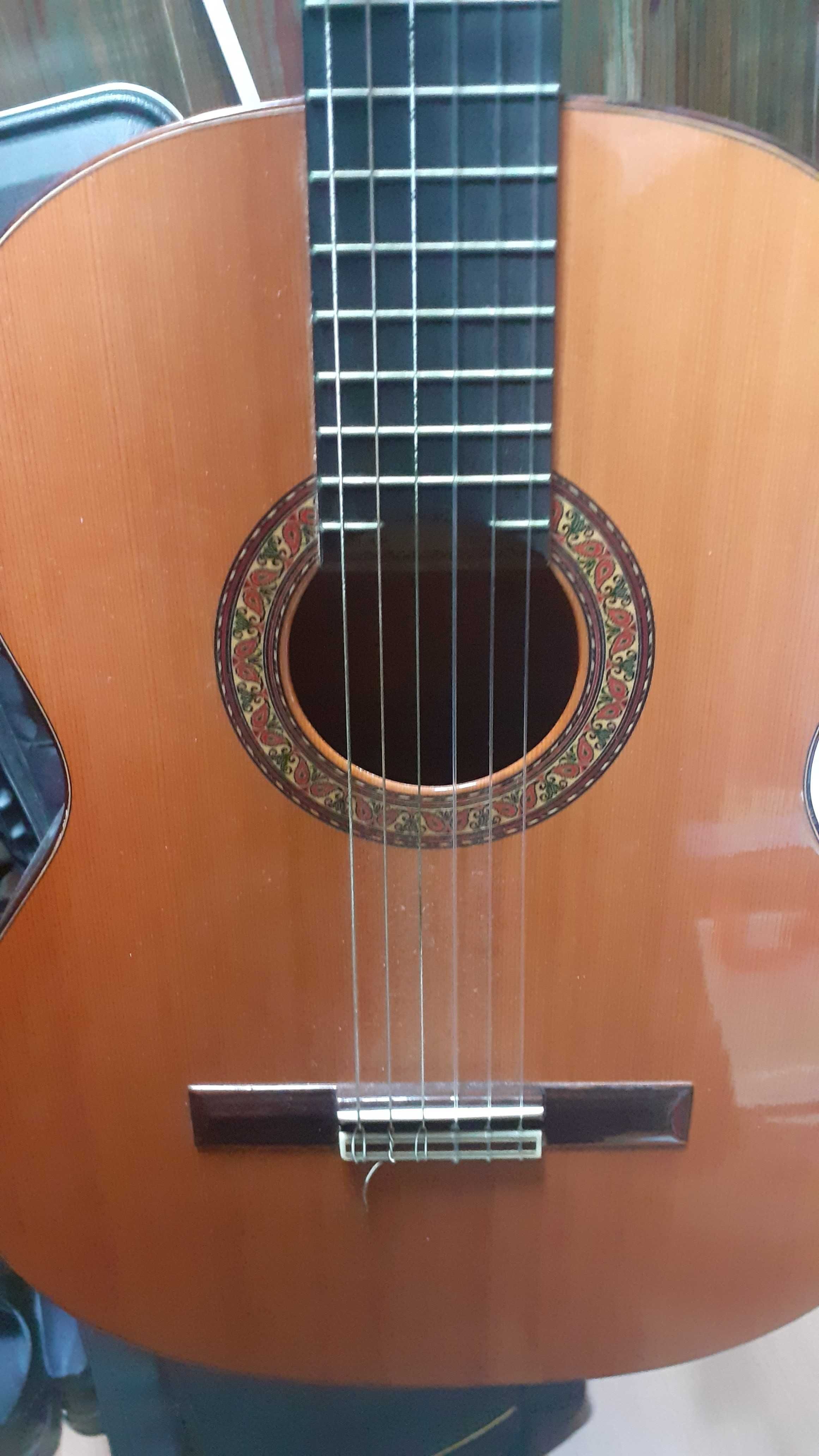 Guitarra Alhambra 4P