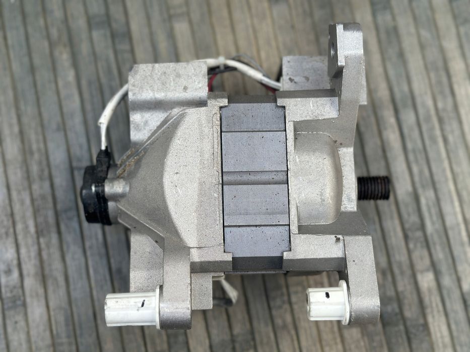 Silnik napędowy pralki Whirlpool ETDLR 7220L PL/N