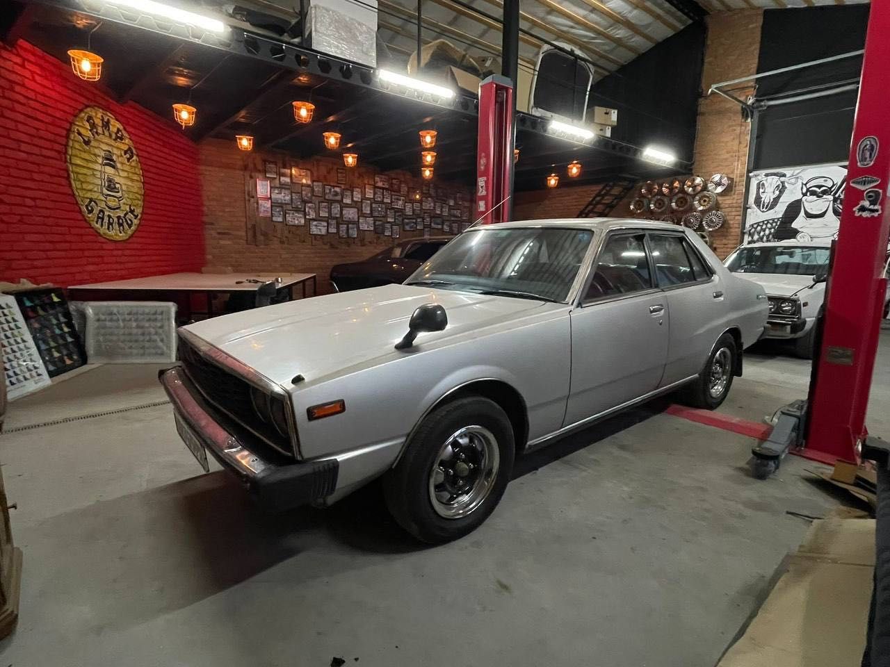 Nissan Skyline c210