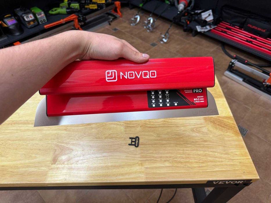 Будівельний Шпатель Novqo 400 мм з нержавійка | Змінне лезо 0.5мм