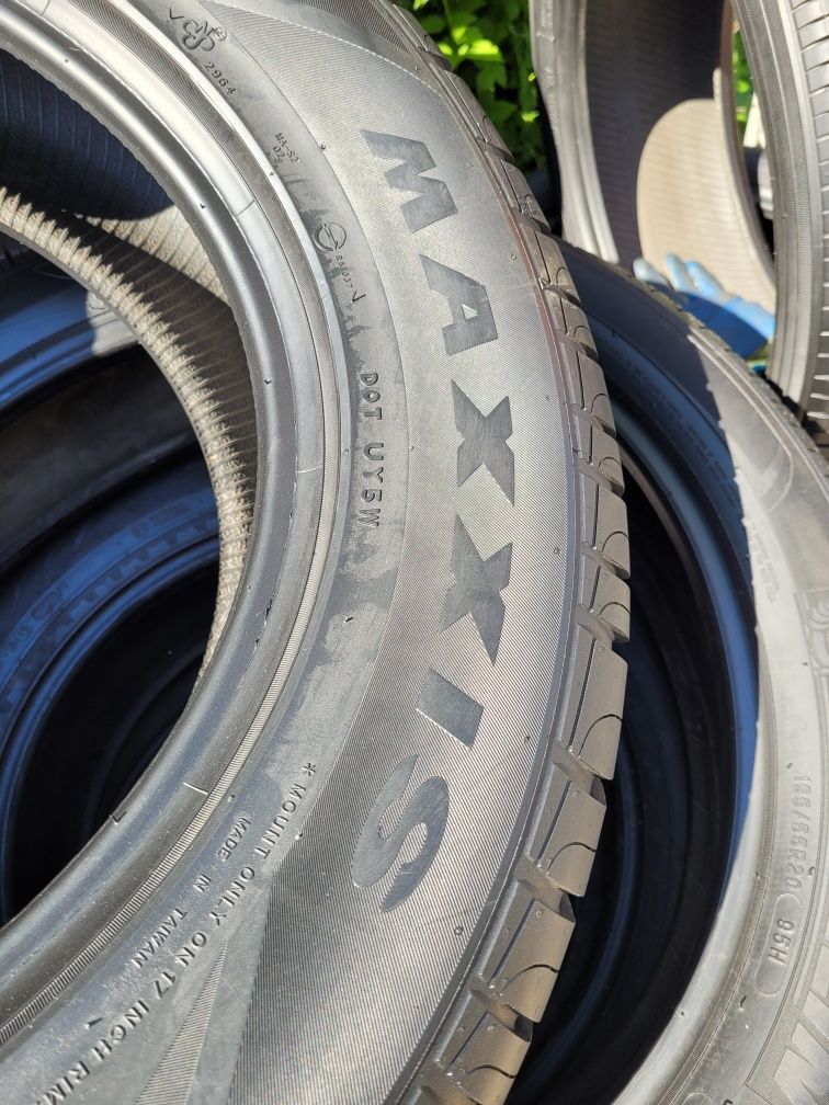 255 60 R17 235 65 R17 Maxxis