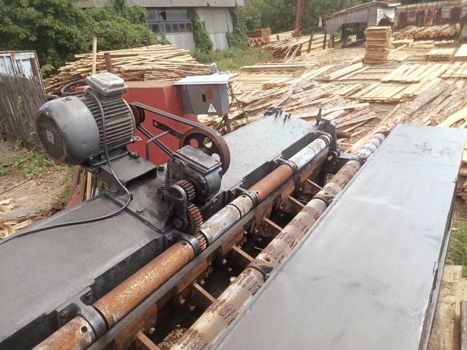 Окорювальний верстат