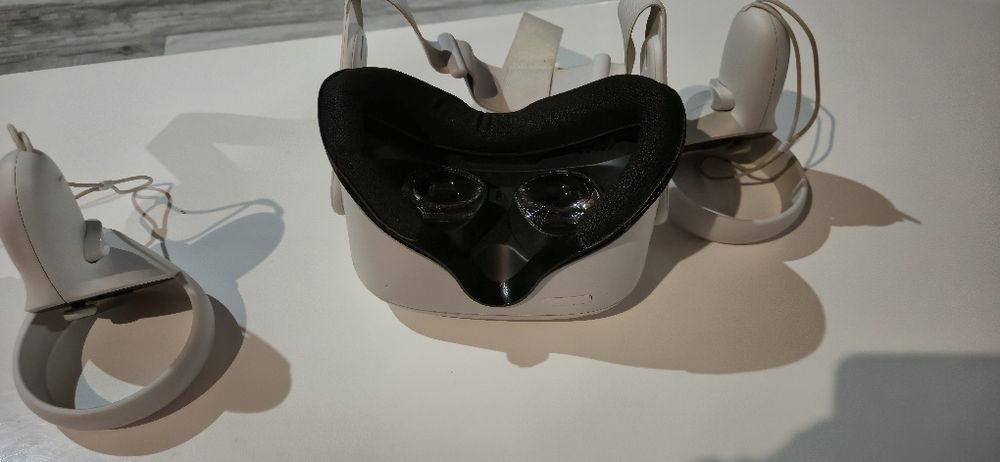 Oculus quest 2 128gb pamięci bateria stan idealny