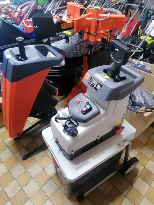 Rozdrabniacz elektryczny do gałęzi NAC