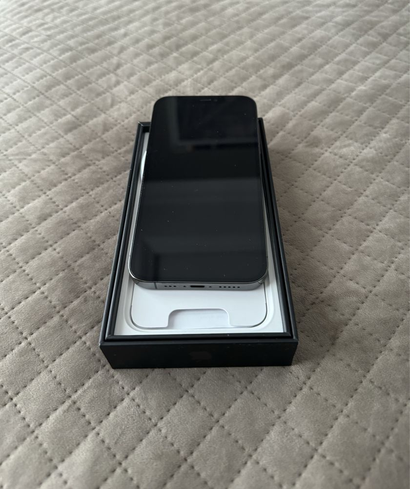 iPhone 12 Pro 128 GB + etui (oryginalne)