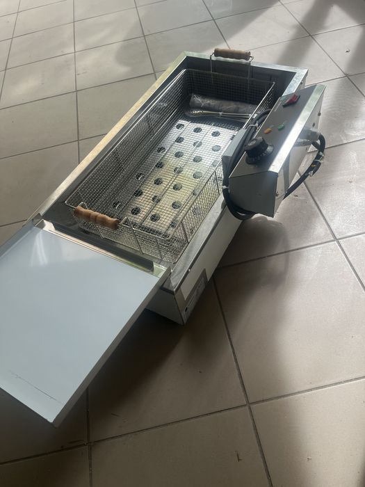 Чебуречниця-Фритюрниця Професійна на 16 літрів Hurakan