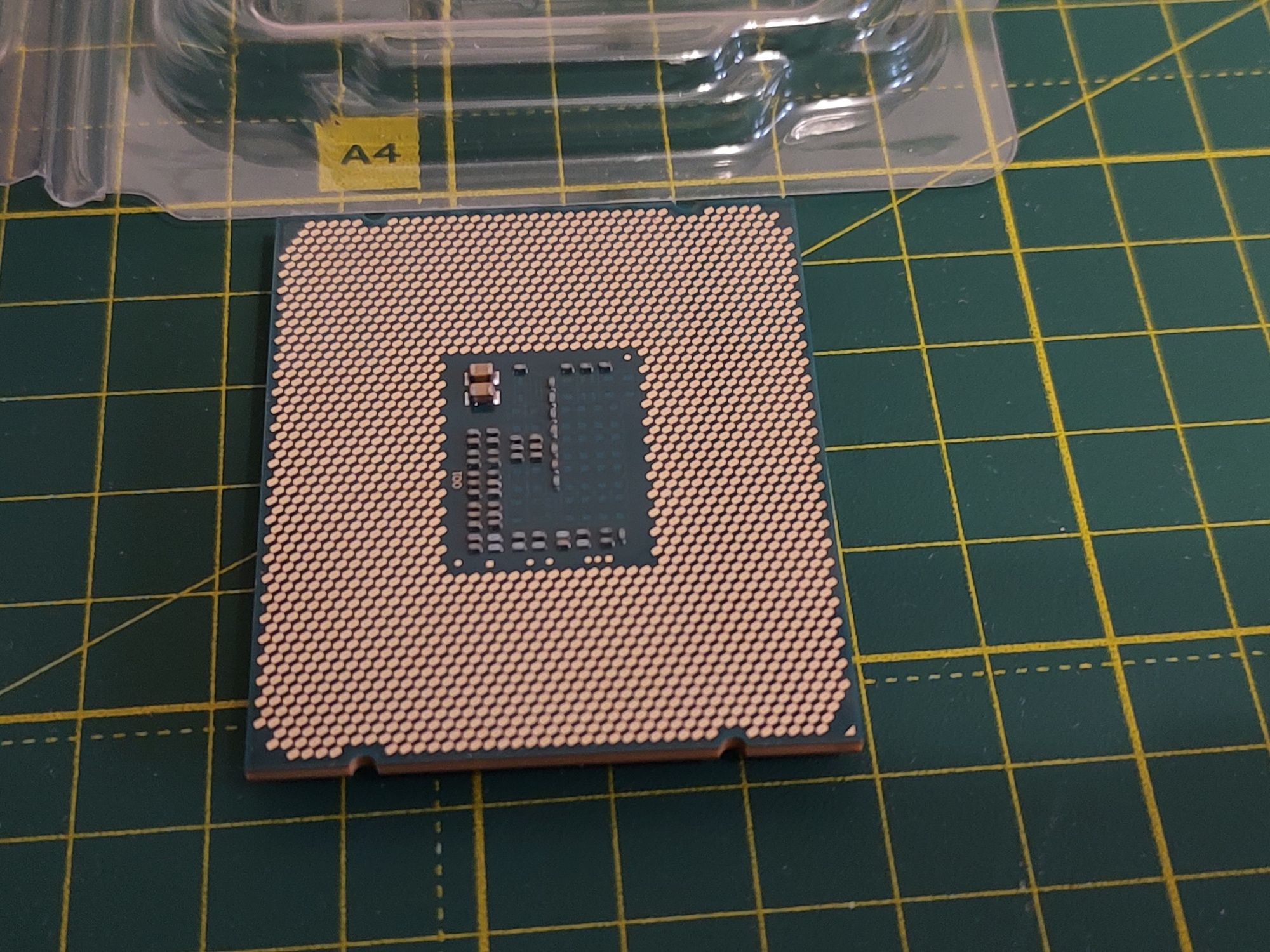 Процесор Intel Xeon e5 2630 v3 макс 3.2GHZ 8 ядер 16 потоків lga 2011