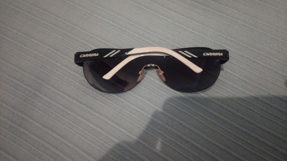 Óculos de Sol Carrera como novo p/ criança