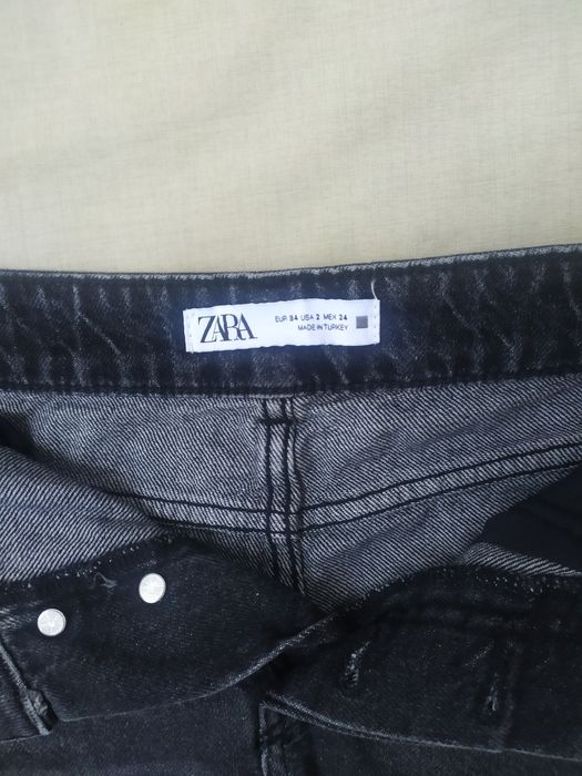 Джинсовые рваные шорты ZARA, размер EUR 34, оригинал