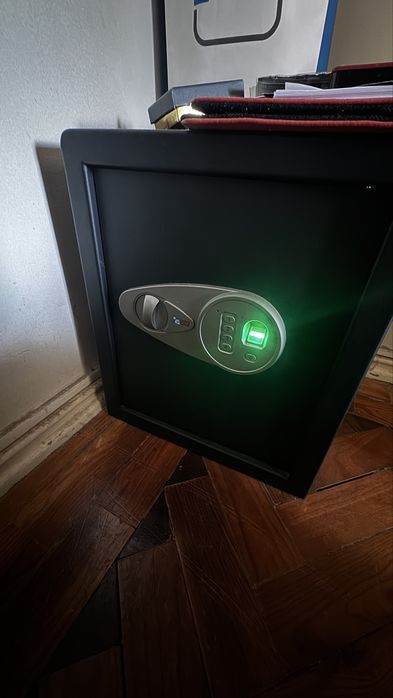 Cofre biométrico de impressão digital