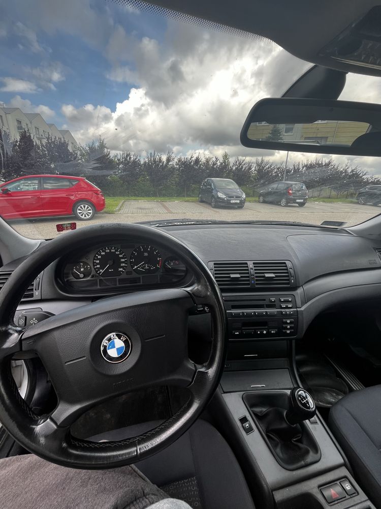 Uszkodzone bmw e46 318i