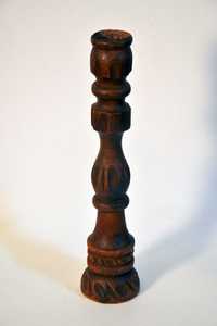 Duży świecznik indyjski podłogowy drewniany rzeźbiony rękodzieło