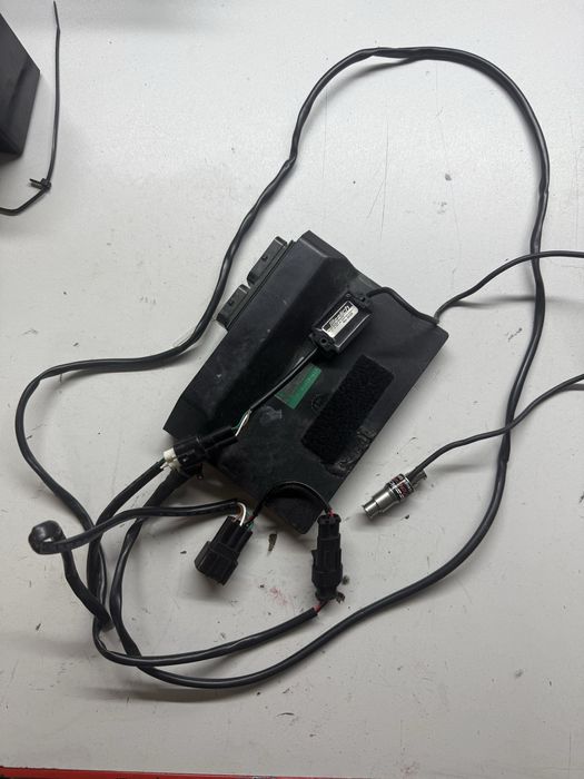 QS + Blipper WOOLICH do Yamaha R6 RJ11