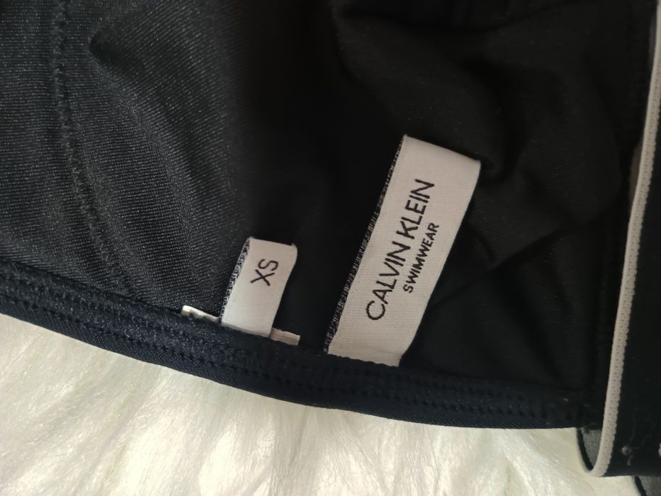 Купальник верх calvin klein чорний xs, бюстгальтер