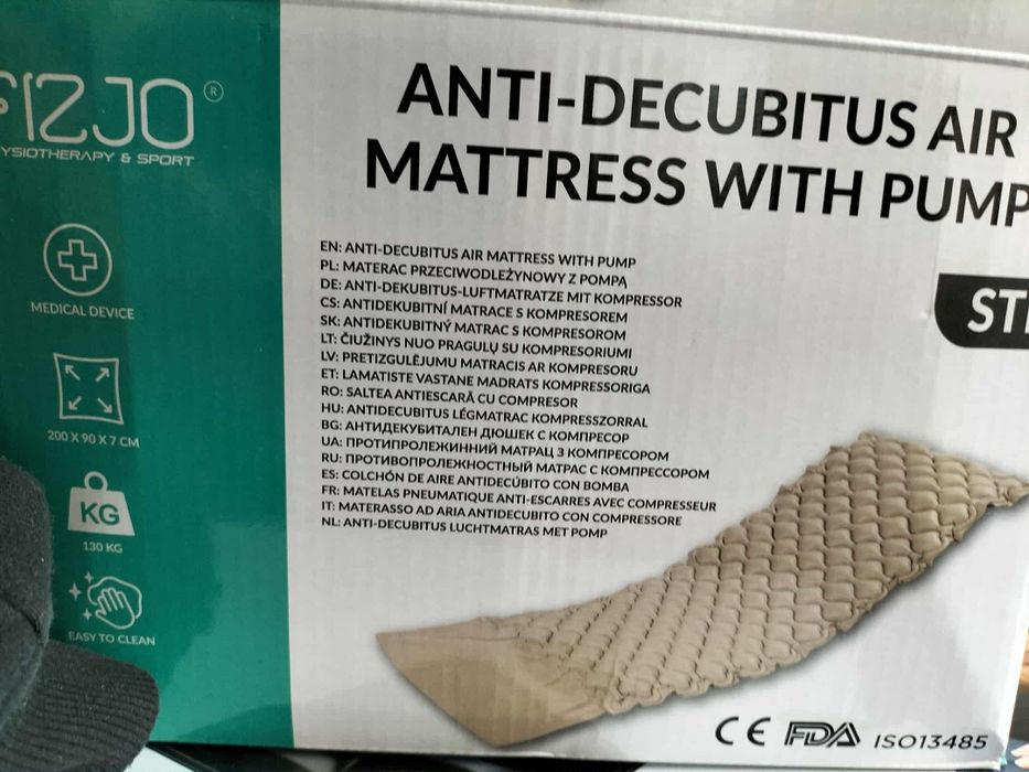 Materac przeciwodleżynowy z pompą