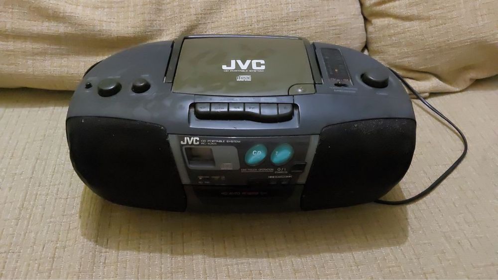 Аудимагнитофон JVC
