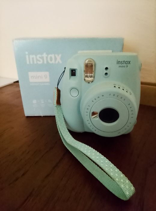 Instax mini 9 (Fujifilm):