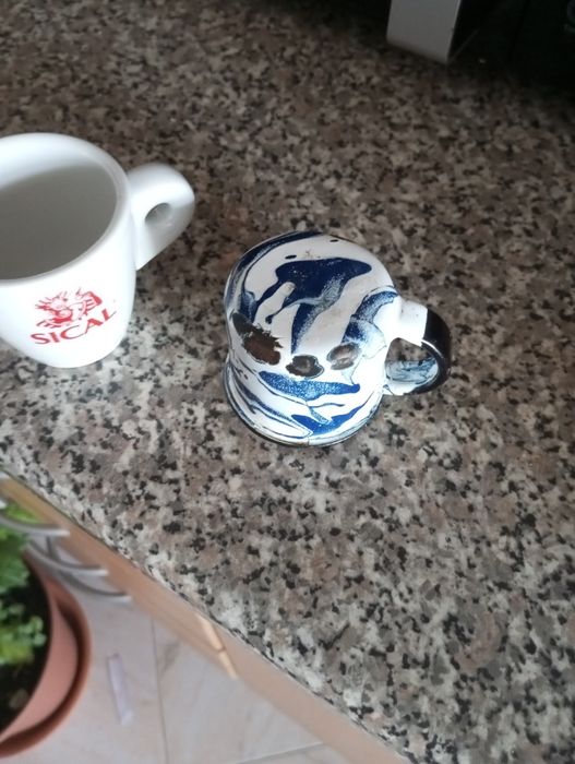 Púcaro de esmalte pequeno