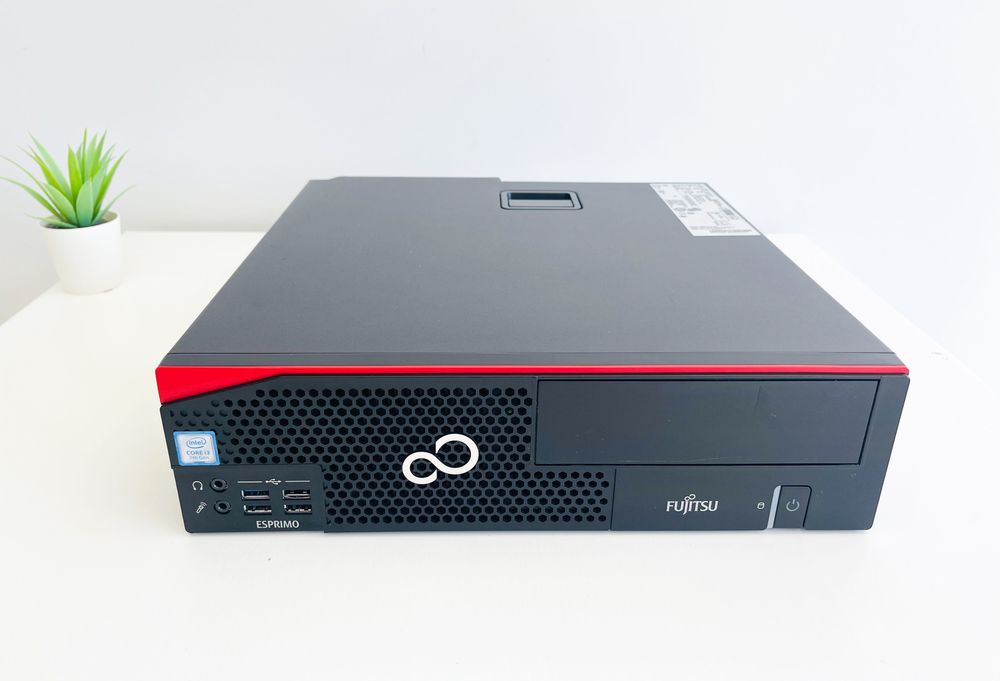 Fujitsu D556 ( i3 7100 + 16GB RAM + 240GB SSD) - 1 Ano de GARANTIA