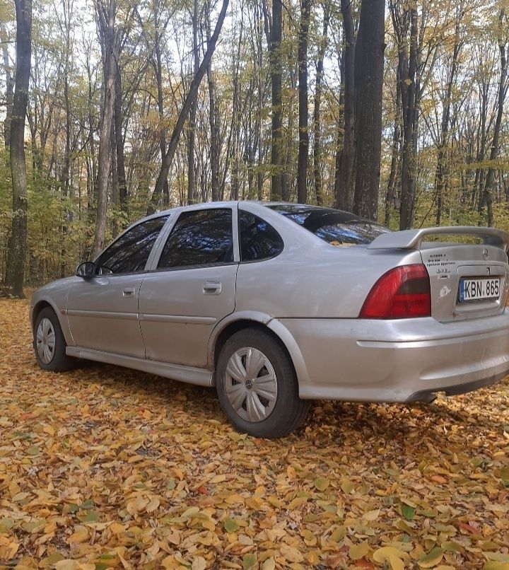 Продам  автомобіль .