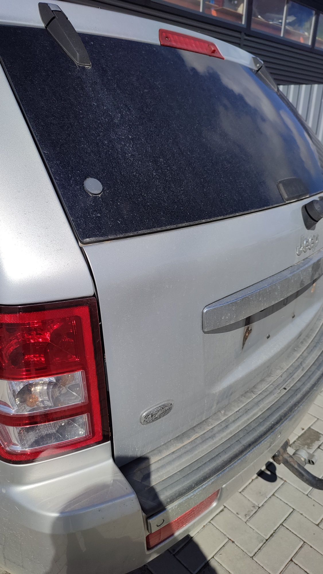 Кришка багажника Jeep Grand Cherokee 2005-2010р
