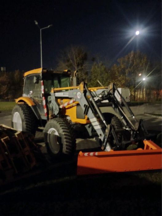 Odśnieżanie Traktorem z Pługiem + Posypywarka – Zima Bez Problemów!