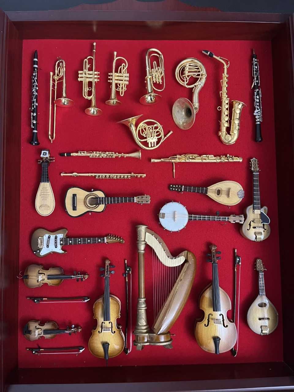Instrumentos musicais em miniatura - Ediclube