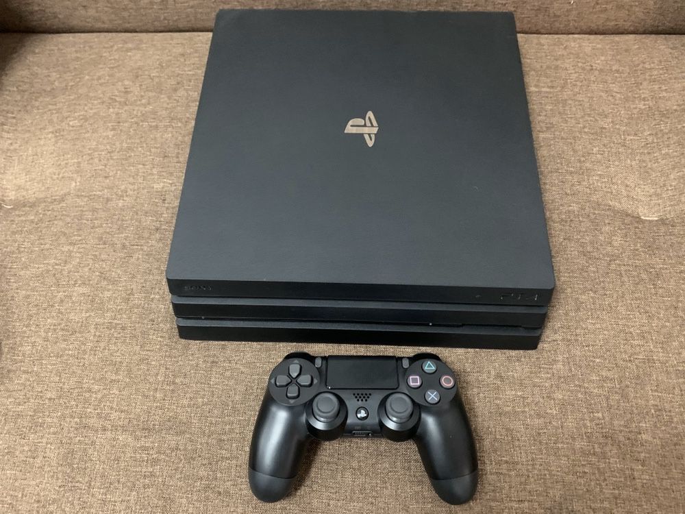 PS4 Pro 1Tb ( PlayStation 4 )