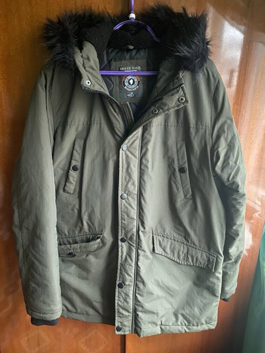 Осінньо- зимова куртка. Стан ідеальний, відсутній язичок на сабачці.