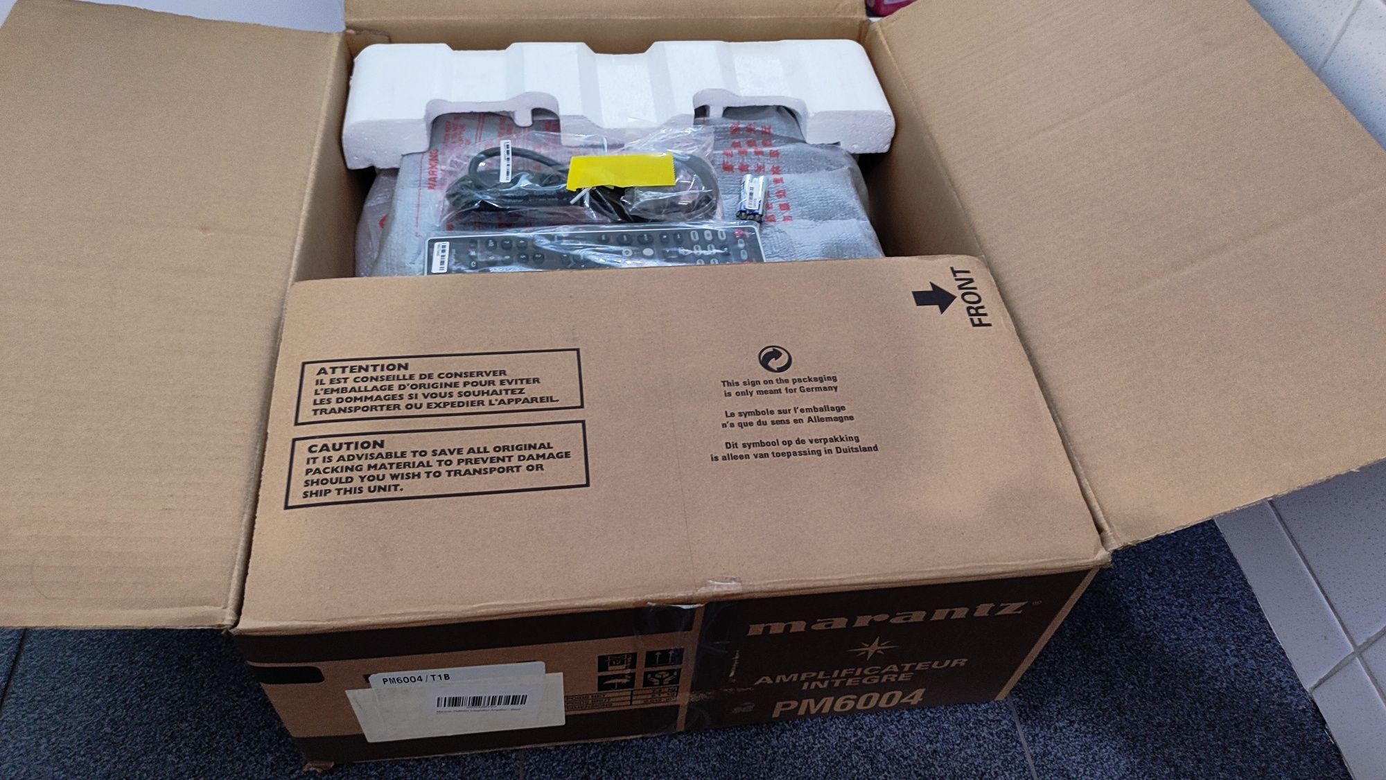 Amplificador Marantz PM6004