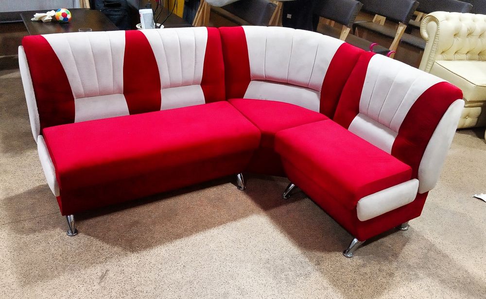 Перетяжка, ремонт, реставрация мягкой мебели, офисных кресел.